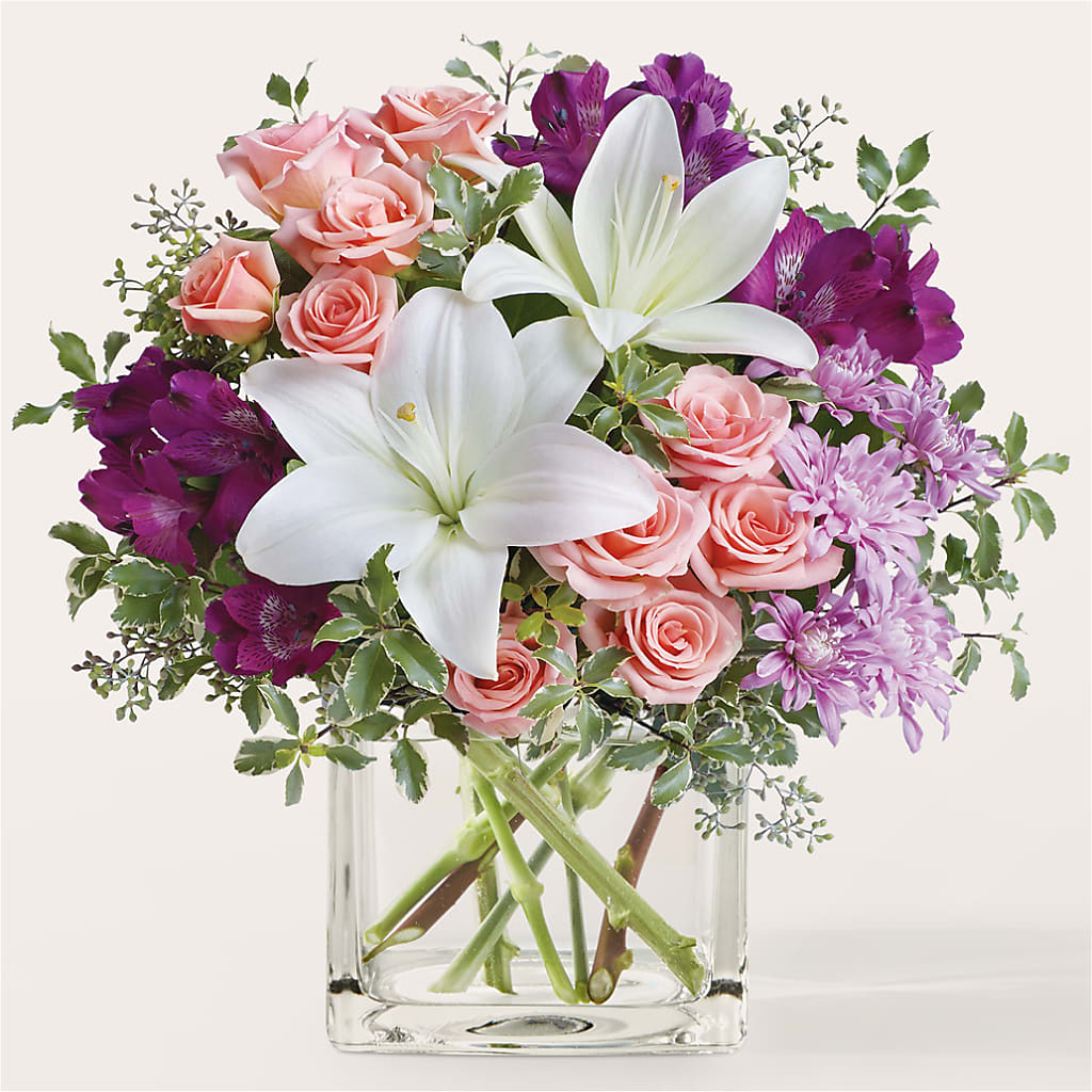 Mani Pedi Bouquet – Murphy Florist, Cincinnati OH