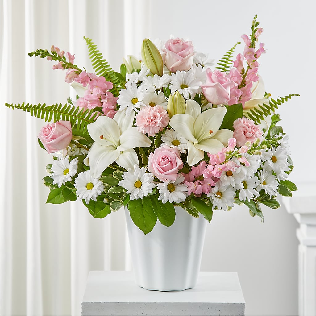 Soft Touch Tabletop Basket – Murphy Florist, Cincinnati OH