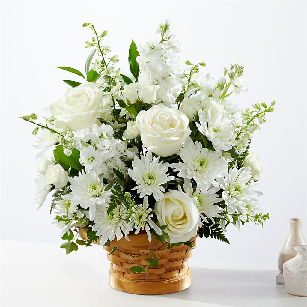 Heartfelt Condolences Arrangement – Murphy Florist, Cincinnati OH