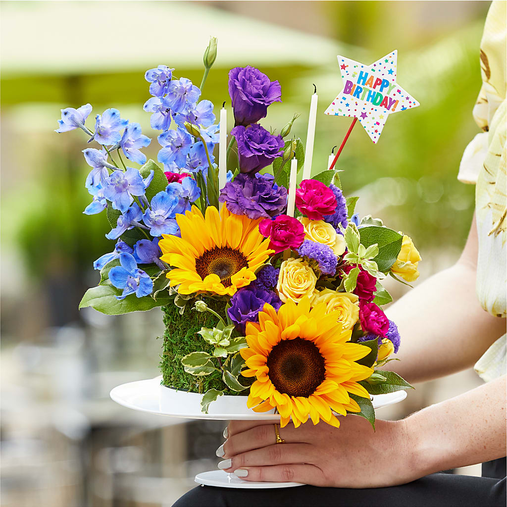 Star of the Day Floral Cake – Murphy Florist, Cincinnati OH