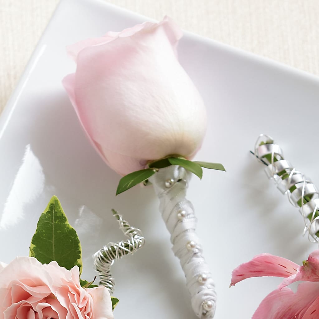 Pink Rose Boutonniere – Murphy Florist, Cincinnati OH