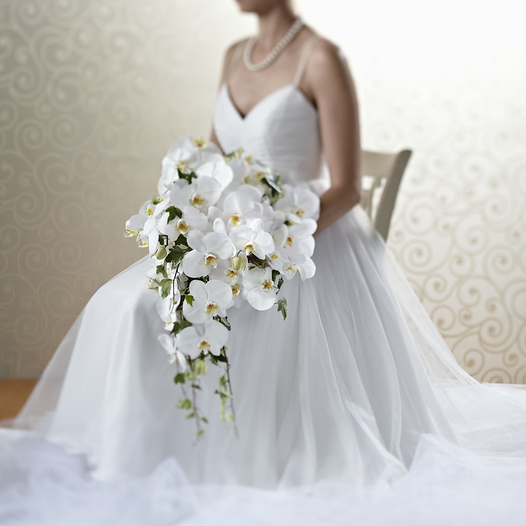 Classic White Bouquet – Murphy Florist, Cincinnati OH