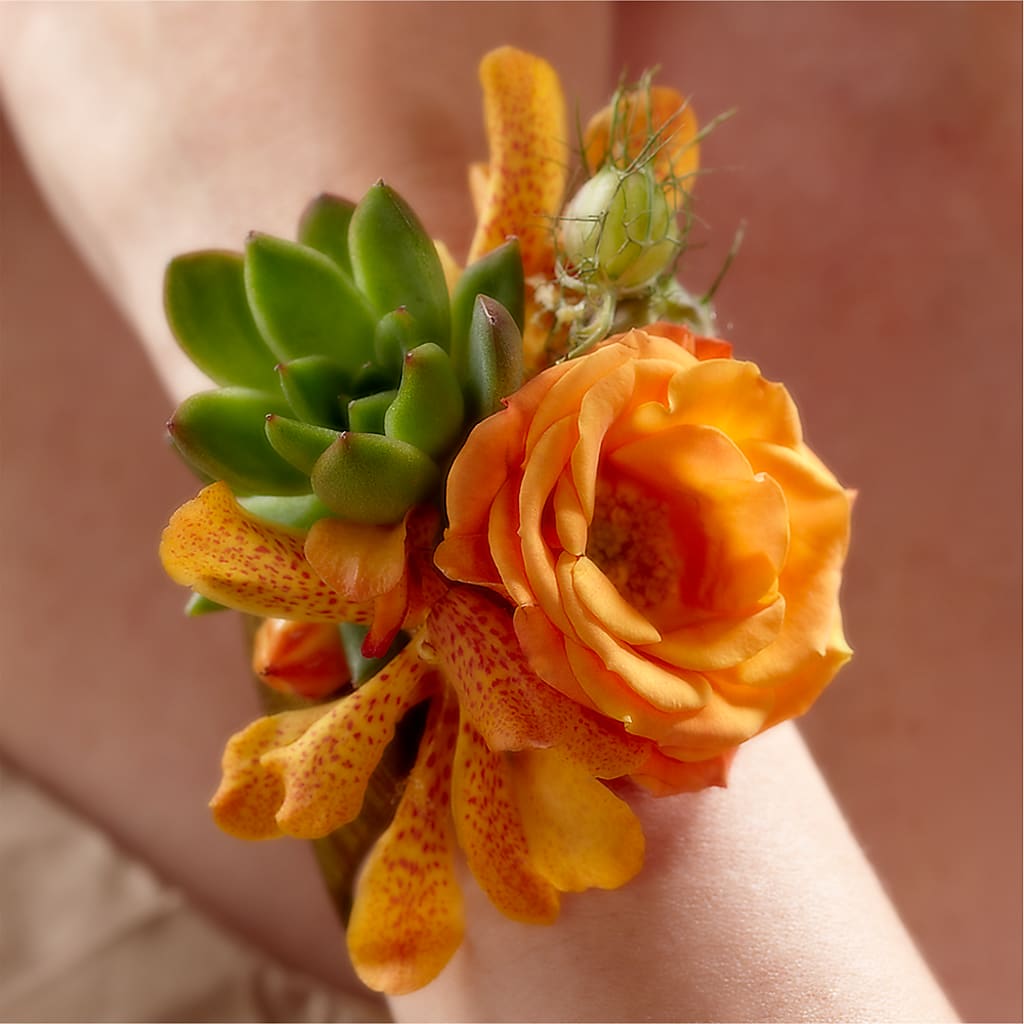 Irresistible Love Wrist Corsage – Murphy Florist, Cincinnati OH