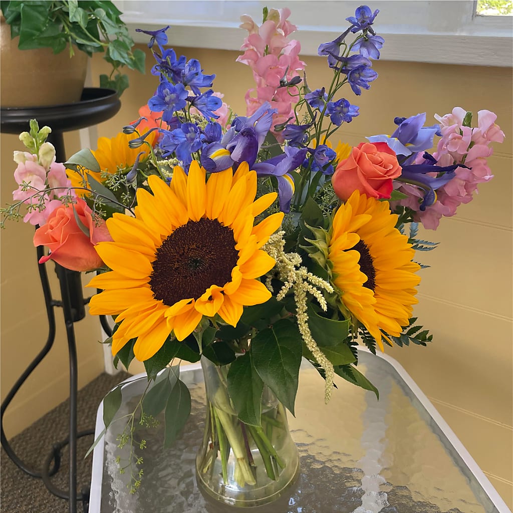 Rays of Life Bouquet –  Murphy Florist, Cincinnati OH
