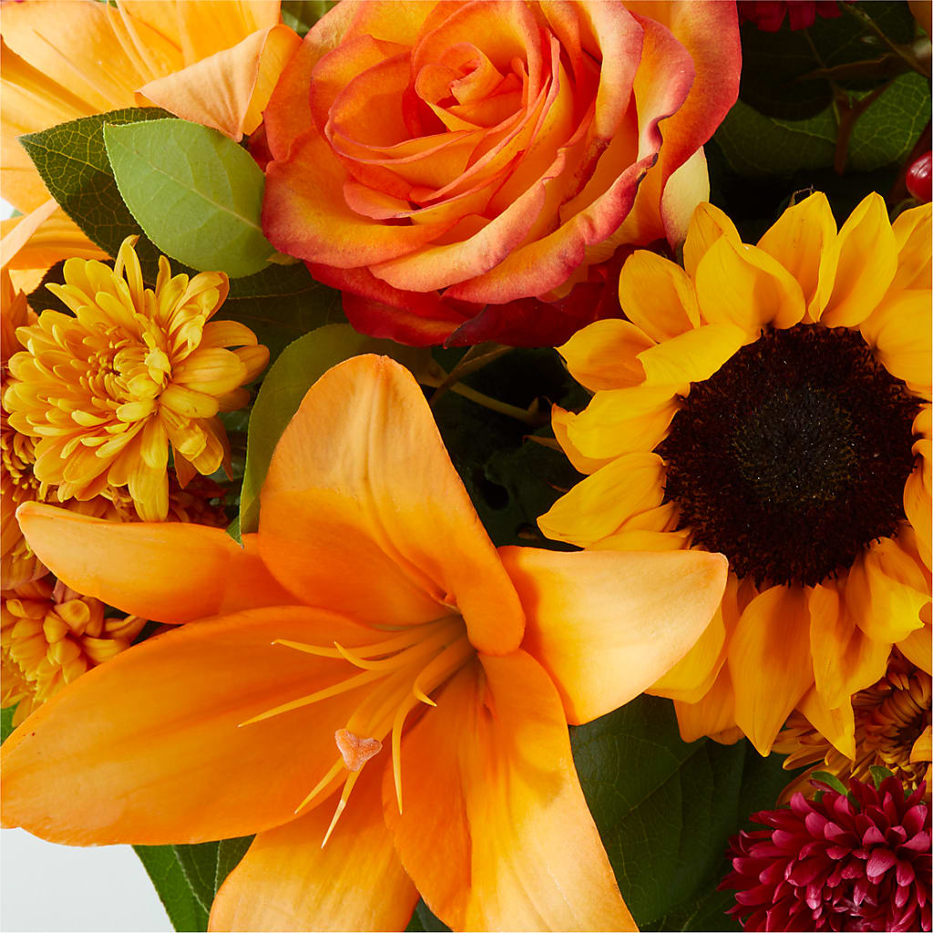 Grateful Centerpiece –  Murphy Florist, Cincinnati OH