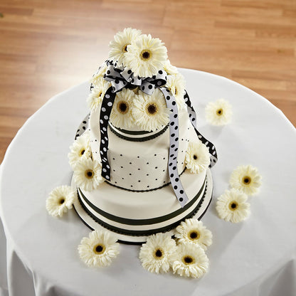 Simple Sophistication Cake Décor –  Murphy Florist, Cincinnati OH
